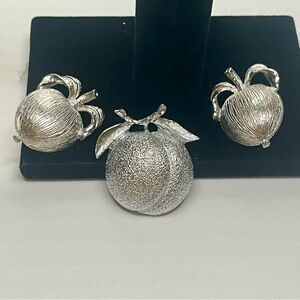 Sarah Coventry elegant  Silver Fruit-Inspired Jewelry Set.